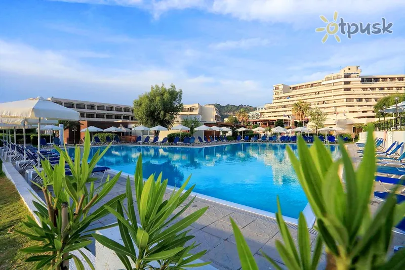 Фото отеля Sol by Melia Cosmopolitan Rhodes 4* Rodas Graikija išorė ir baseinai