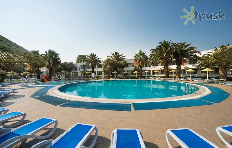 Фото отеля Altin Yunus Apart Beach Plus 5* Чешме Туреччина екстер'єр та басейни