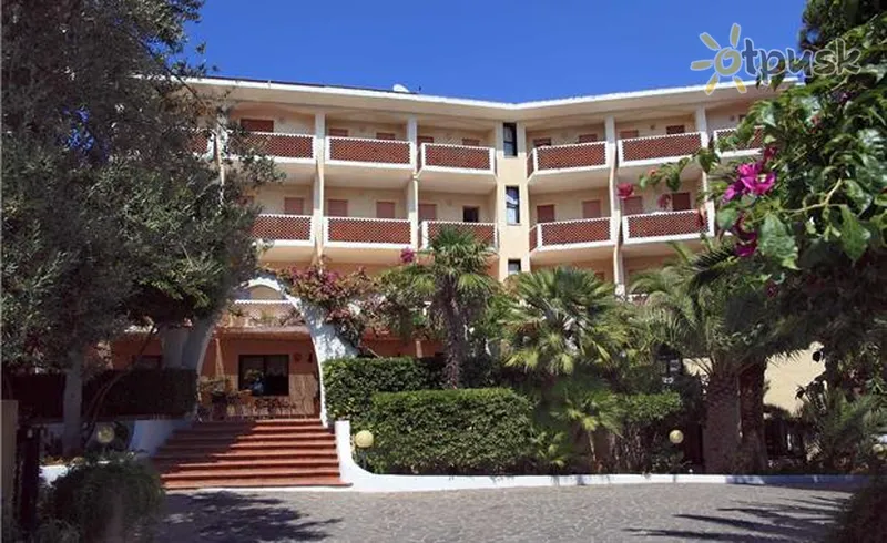 Фото отеля Punta Faro Hotel 2* Kalabrija Italija išorė ir baseinai
