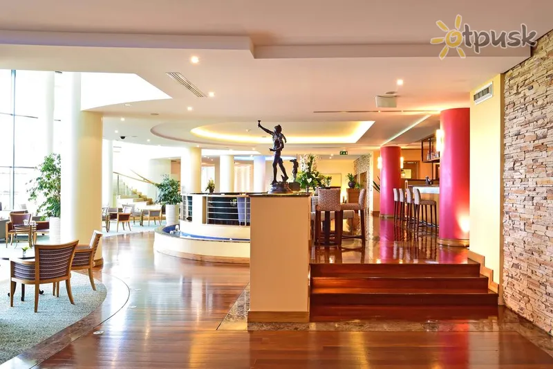 Фото отеля Pestana Grand Premium Ocean Resort 5* par. Madeira Portugāle vestibils un interjers