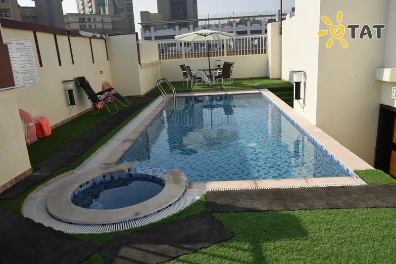Фото отеля OYO 114 Voyage Hotel 3* Дубай ОАЭ экстерьер и бассейны