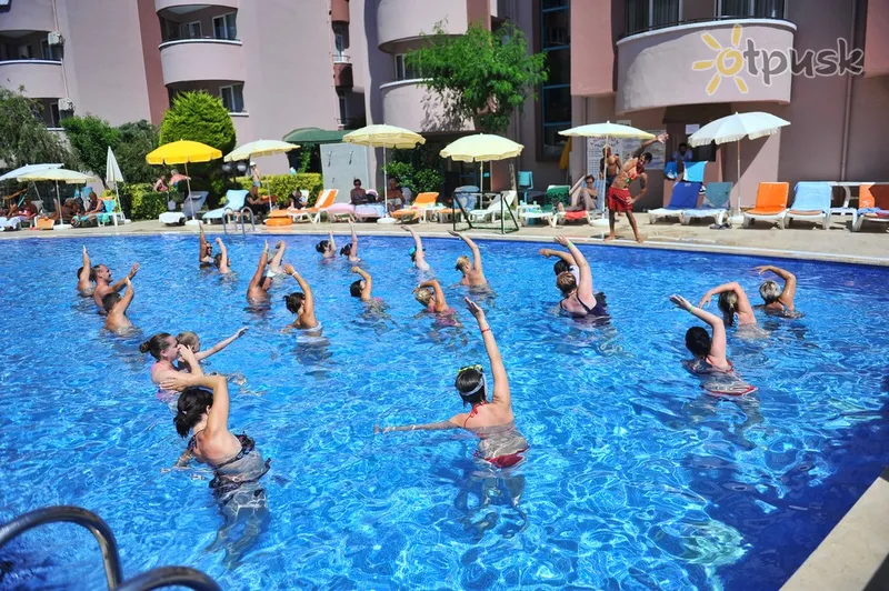Фото отеля Grand Uysal 4* Alanija Turkija išorė ir baseinai