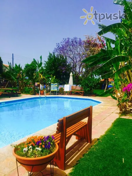 Фото отеля Bay View Hotel Apartments 3* Пафос Кіпр екстер'єр та басейни