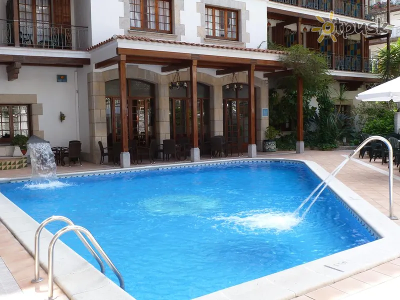 Фото отеля La Carolina Hotel 4* Kosta Brava Ispanija išorė ir baseinai