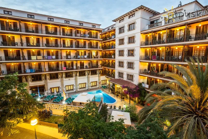 Фото отеля La Carolina Hotel 4* Kosta Brava Ispanija išorė ir baseinai