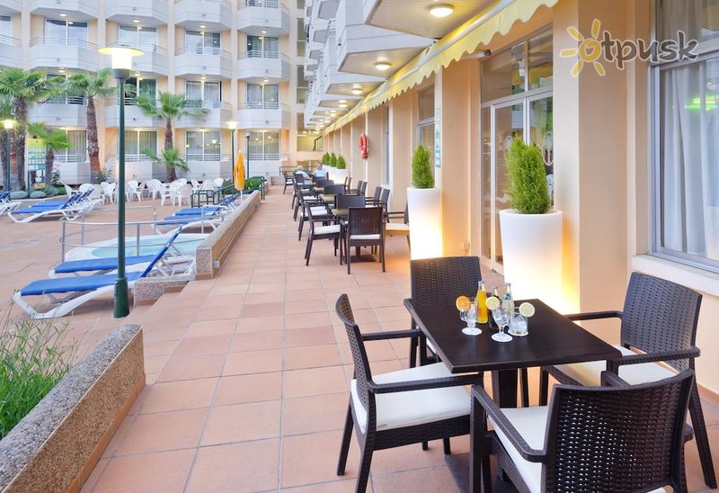 Фото отеля GHT Oasis Tossa & Spa Hotel 4* Коста Брава Испания бары и рестораны