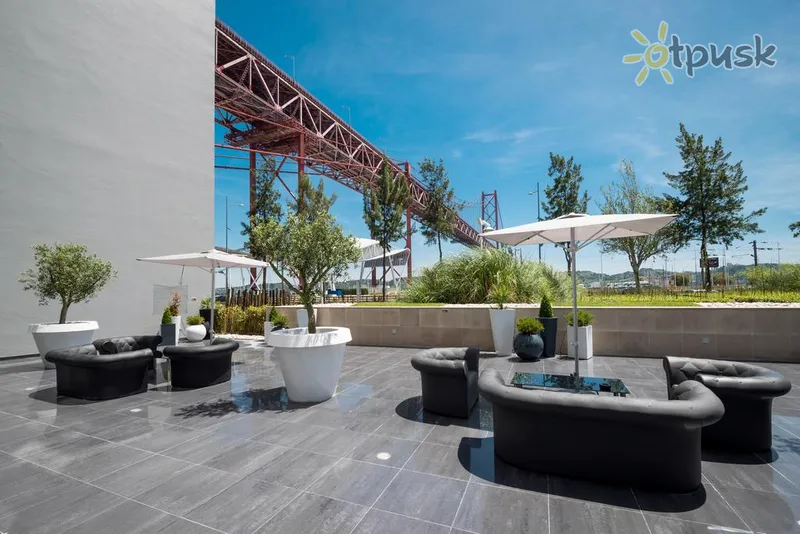 Фото отеля Vila Gale Opera Hotel 4* Лиссабон Португалия экстерьер и бассейны
