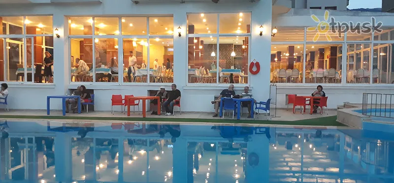 Фото отеля Blu Mare Beach Hotel 3* Kušadasis Turkija išorė ir baseinai