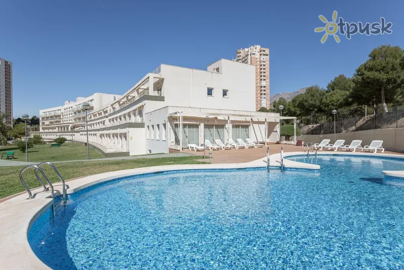 Фото отеля Pierre & Vacances Benidorm Poniente 3* Коста Бланка Испания экстерьер и бассейны