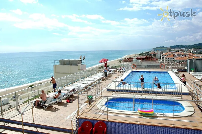 Фото отеля H Top Pineda Palace 4* Kosta del Maresme Spānija ārpuse un baseini