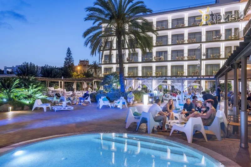 Фото отеля Sumus Hotel Stella & Spa 4* Kosta del Maresme Spānija bāri un restorāni