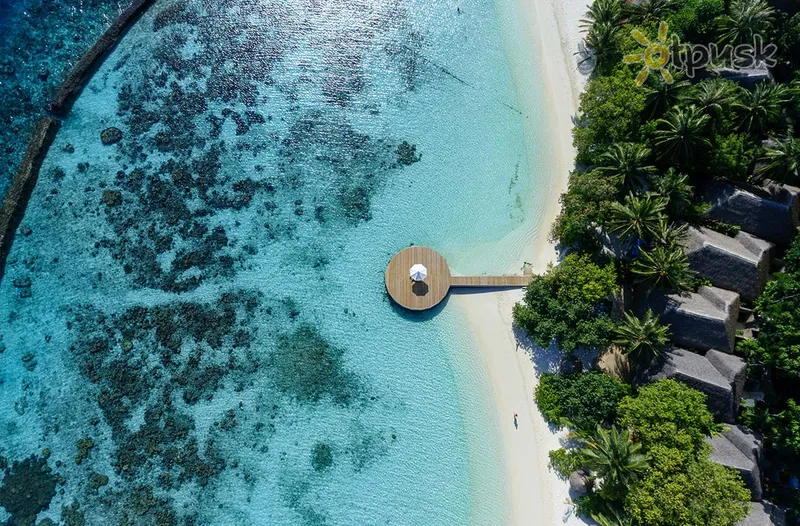 Фото отеля Baros Maldives 5* Ziemeļu Males atols Maldīvija ārpuse un baseini