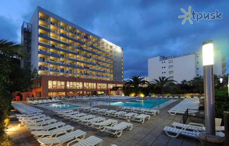 Фото отеля Santa Monica 3* Kosta del Maresme Spānija ārpuse un baseini