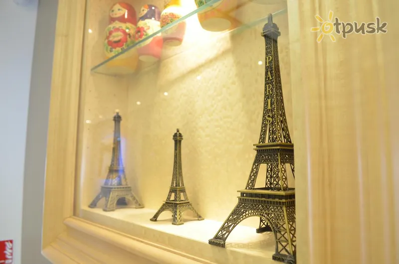 Фото отеля Mirific Hotel 3* Париж Франция лобби и интерьер