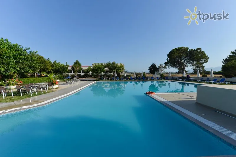 Фото отеля Bouka's Golden Sun 3* Peloponesas Graikija išorė ir baseinai