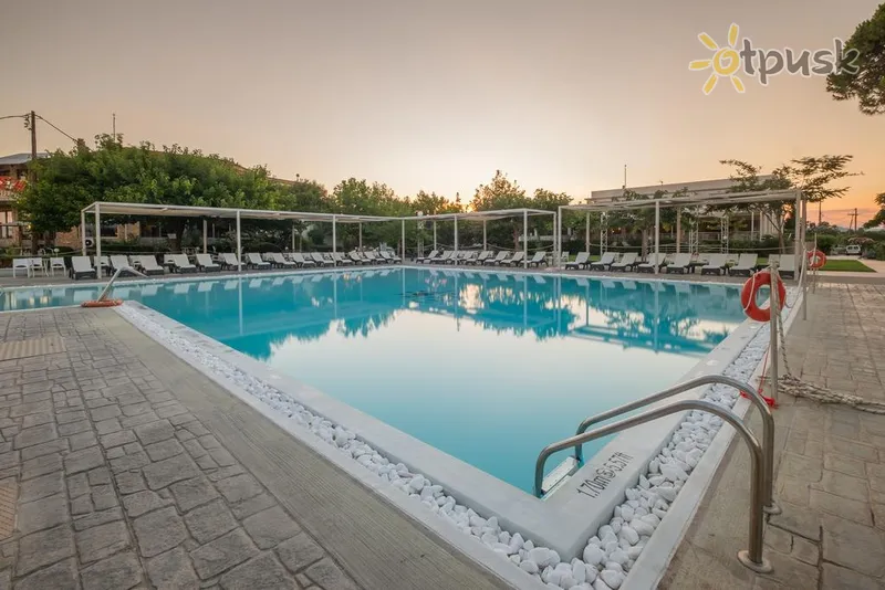 Фото отеля Bouka's Golden Sun 3* Пелопоннес Греція екстер'єр та басейни