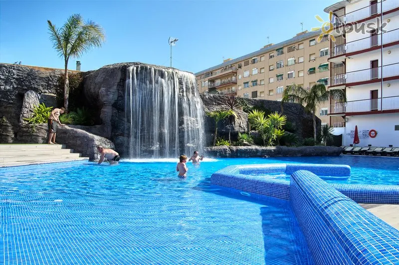 Фото отеля Papi Hotel 3* Коста Дель Маресме Іспанія екстер'єр та басейни