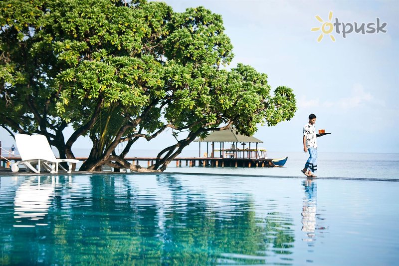 Фото отеля Adaaran Select Meedhupparu 4* Раа Атолл Мальдивы экстерьер и бассейны