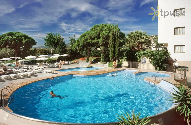 Фото отеля Aqua Hotel Montagut Suites 4* Коста Дель Маресме Іспанія екстер'єр та басейни