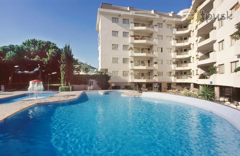 Фото отеля Aqua Hotel Montagut Suites 4* Kosta del Maresme Spānija ārpuse un baseini