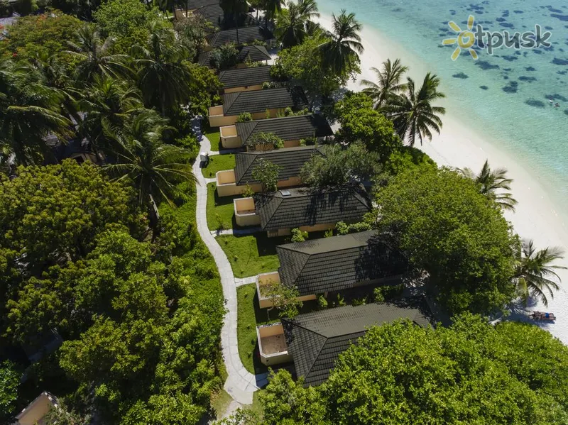 Фото отеля Holiday Island Resort & Spa 4* Арі (Аліфу) Атол Мальдіви екстер'єр та басейни