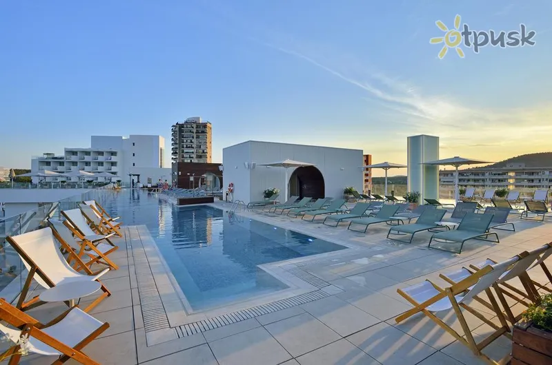 Фото отеля INNSiDE Calvia Beach 4* о. Майорка Іспанія екстер'єр та басейни