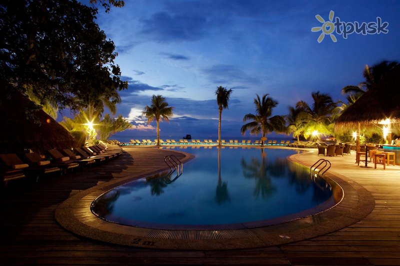Фото отеля Kuredu Resort 4* Лхавияни Атолл Мальдивы экстерьер и бассейны