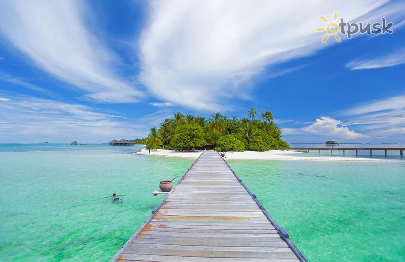 Фото отеля Medhufushi Island Resort 5* Мулаку (Миму) Атолл Мальдивы экстерьер и бассейны