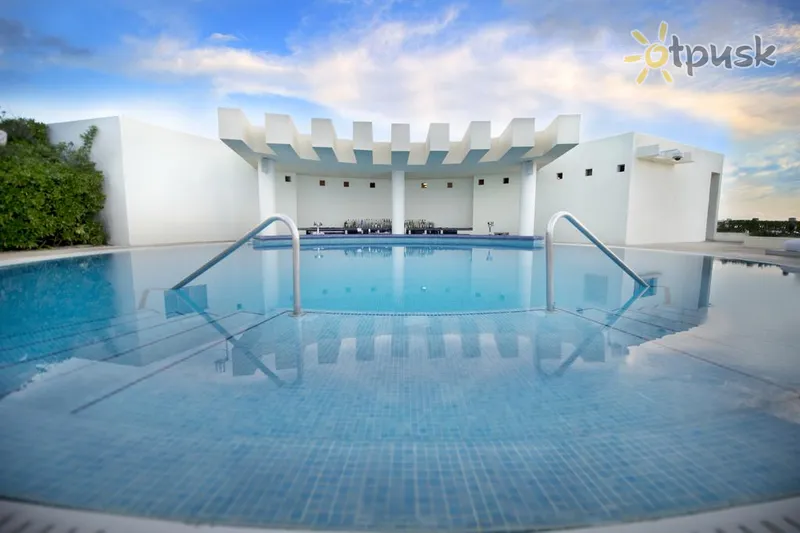 Фото отеля Live Aqua Beach Resort Cancun 5* Канкун Мексика экстерьер и бассейны