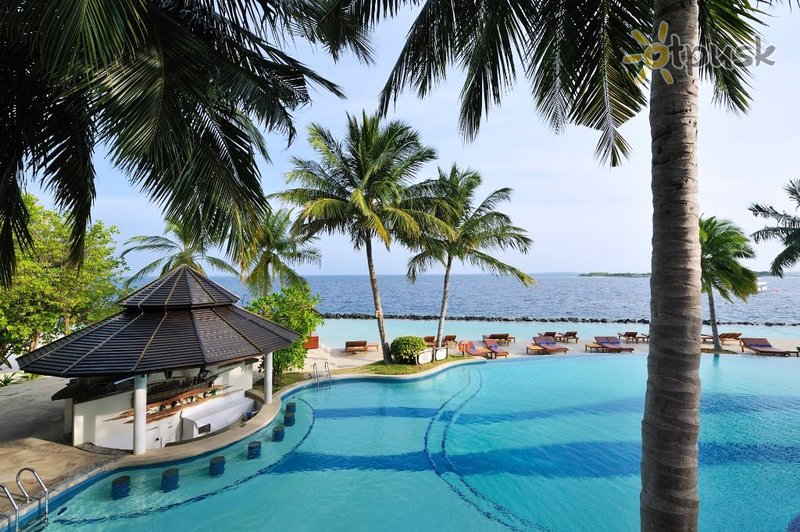 Фото отеля Royal Island Resort & Spa 5* Баа Атолл Мальдивы экстерьер и бассейны