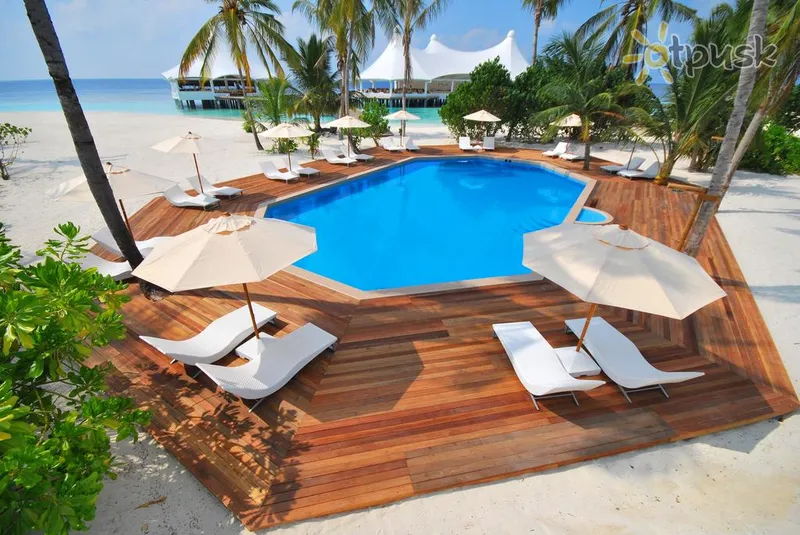 Фото отеля Safari Island Resort & Spa 4* Ari (Alifu) atolas Maldyvai išorė ir baseinai