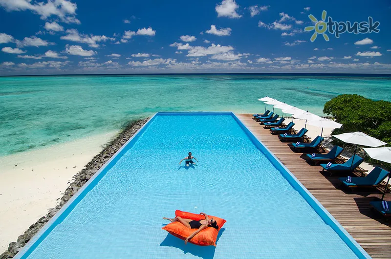 Фото отеля Summer Island Maldives 4* Šiaurės Malės atolas Maldyvai išorė ir baseinai