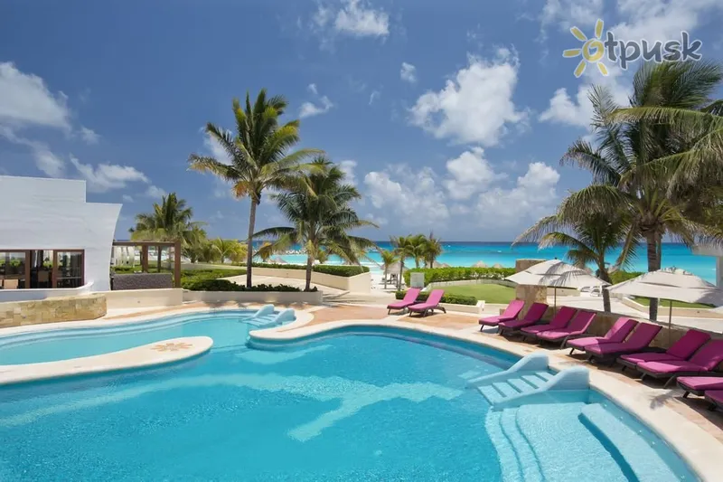 Фото отеля Krystal Altitude Cancun 5* Канкун Мексика экстерьер и бассейны