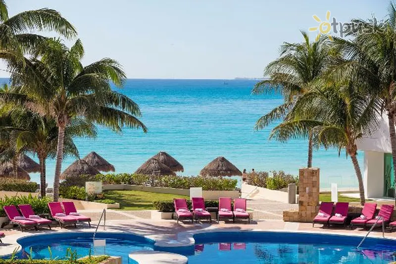 Фото отеля Krystal Altitude Cancun 5* Канкун Мексика экстерьер и бассейны