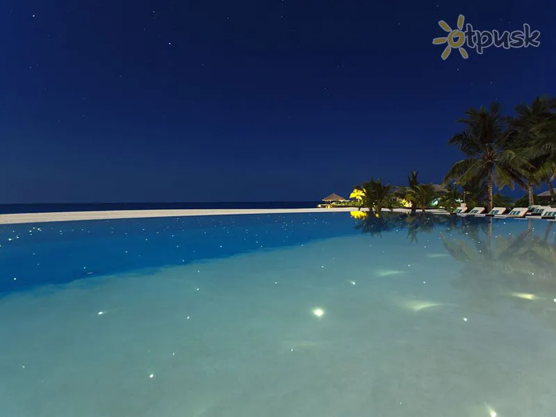 Фото отеля Velassaru Maldives 5* Pietų Malės atolas Maldyvai išorė ir baseinai