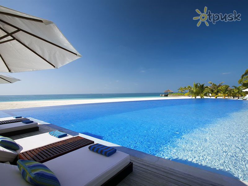 Фото отеля Velassaru Maldives 5* Южный Мале Атолл Мальдивы экстерьер и бассейны