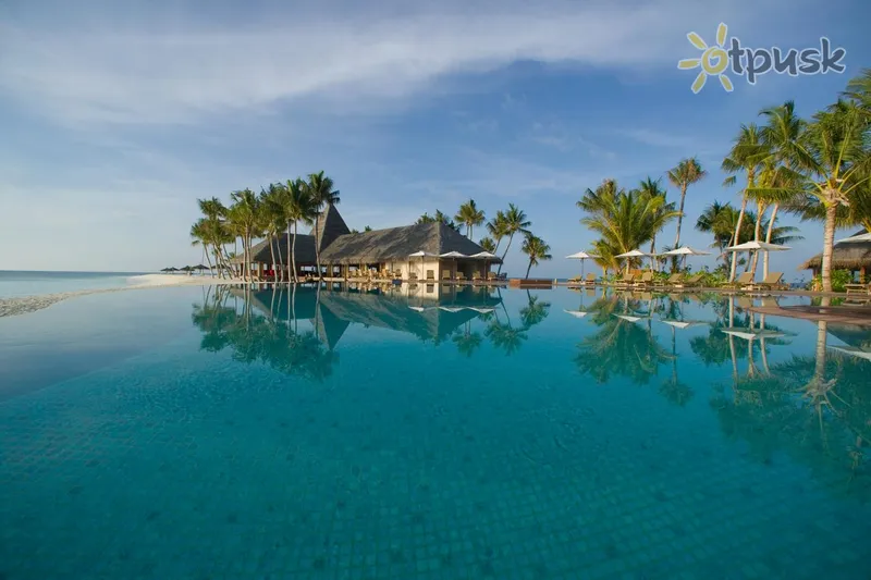 Фото отеля Veligandu Island Resort & Spa 5* Ari (Alifu) atols Maldīvija ārpuse un baseini