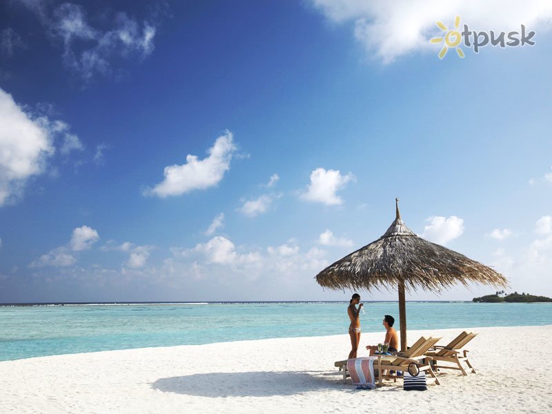 Фото отеля Four Seasons Resort Maldives at Kuda Huraa 5* Северный Мале Атолл Мальдивы пляж