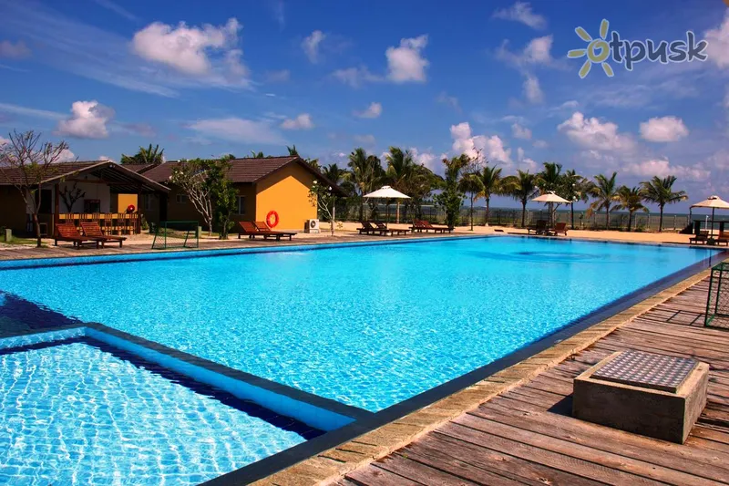Фото отеля Amethyst Resort 4* Пасикуда Шри-Ланка экстерьер и бассейны
