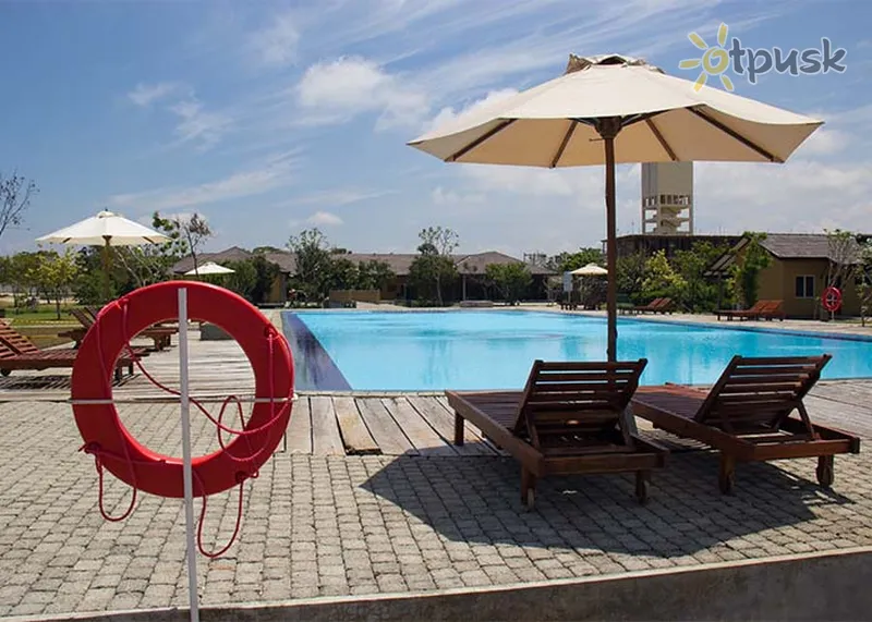Фото отеля Amethyst Resort 4* Пасикуда Шри-Ланка экстерьер и бассейны