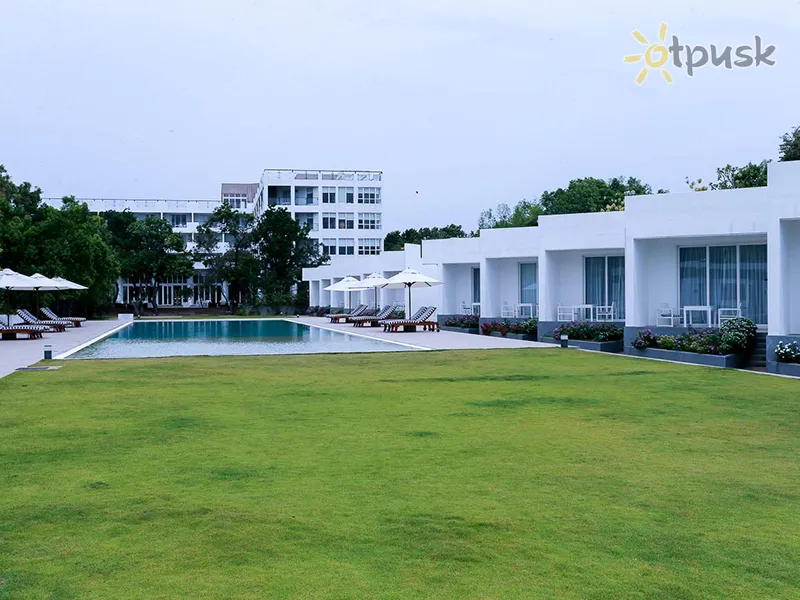 Фото отеля Anilana Nilaveli 5* Трінкомалі Шрі Ланка екстер'єр та басейни