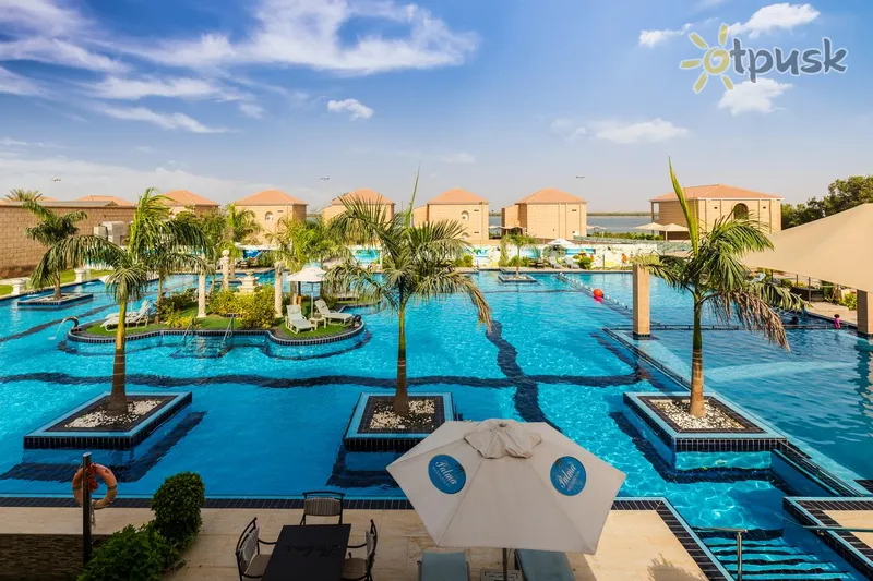 Фото отеля Palma Beach Resort & Spa 4* Умм Аль-Кувейн ОАЭ экстерьер и бассейны