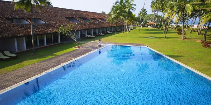 Фото отеля Avani Bentota Resort 5* Bentota Šri Lanka išorė ir baseinai