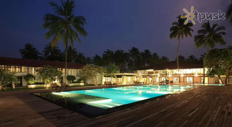 Фото отеля Avani Kalutara Resort 4* Калутара Шри-Ланка экстерьер и бассейны