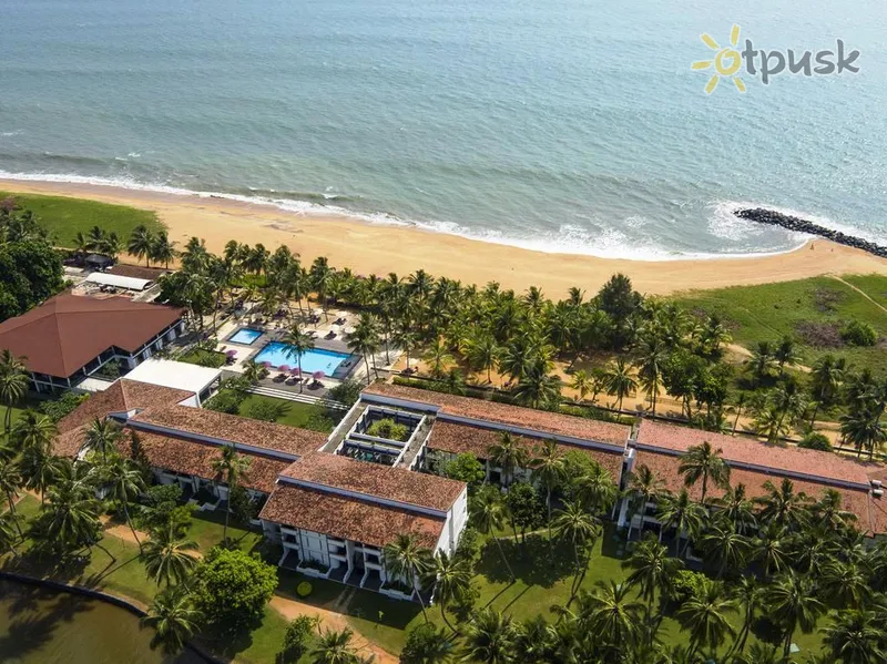 Фото отеля Avani Kalutara Resort 4* Калутара Шри-Ланка пляж