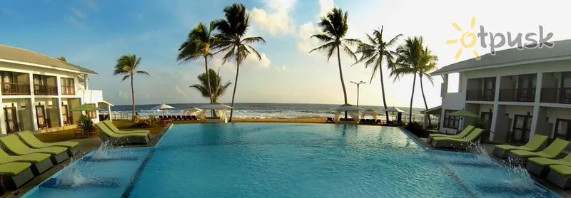 Фото отеля Avenra Beach Hotel 4* Hikaduva Šri Lanka išorė ir baseinai