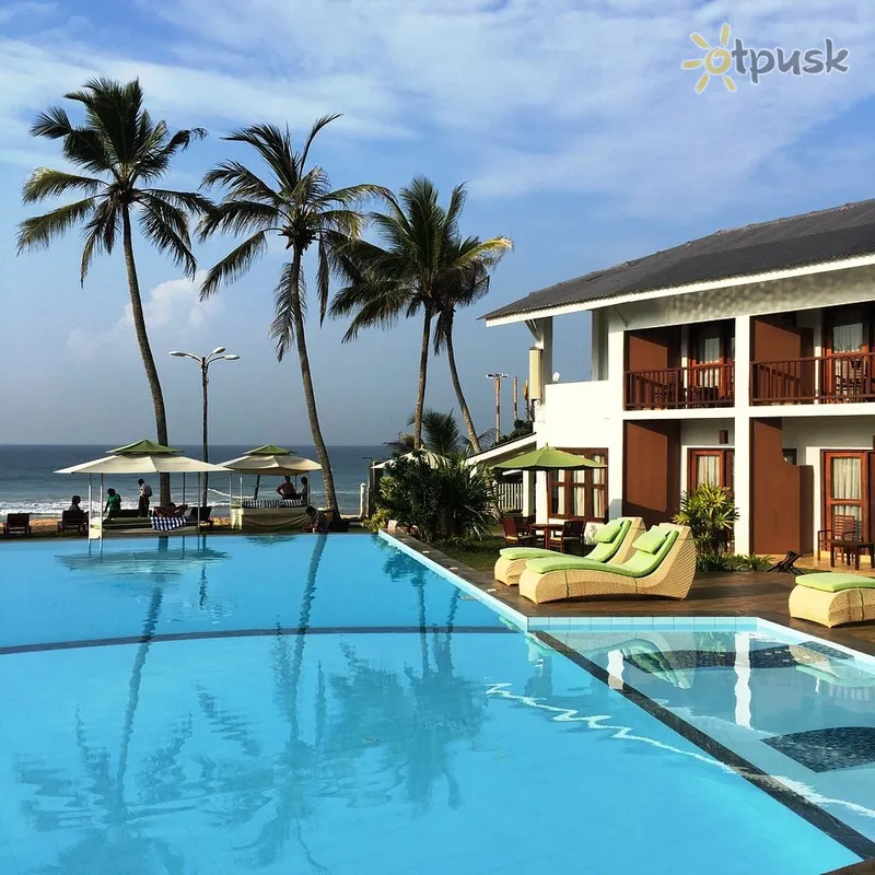 Фото отеля Avenra Beach Hotel 4* Хиккадува Шри-Ланка экстерьер и бассейны