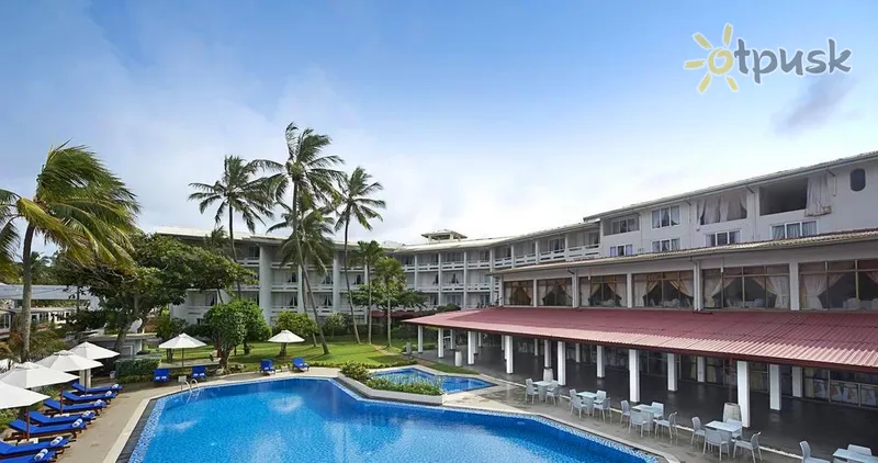 Фото отеля Berjaya Hotel Colombo 3* Коломбо Шри-Ланка экстерьер и бассейны