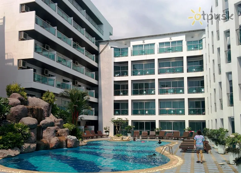 Фото отеля Dragon Beach Resort Jomtien Pattaya 3* Паттайя Таїланд екстер'єр та басейни