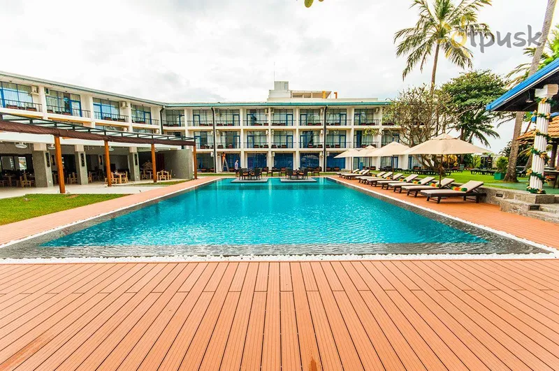 Фото отеля Camelot Beach Hotel 3* Negombo Šrilanka ārpuse un baseini